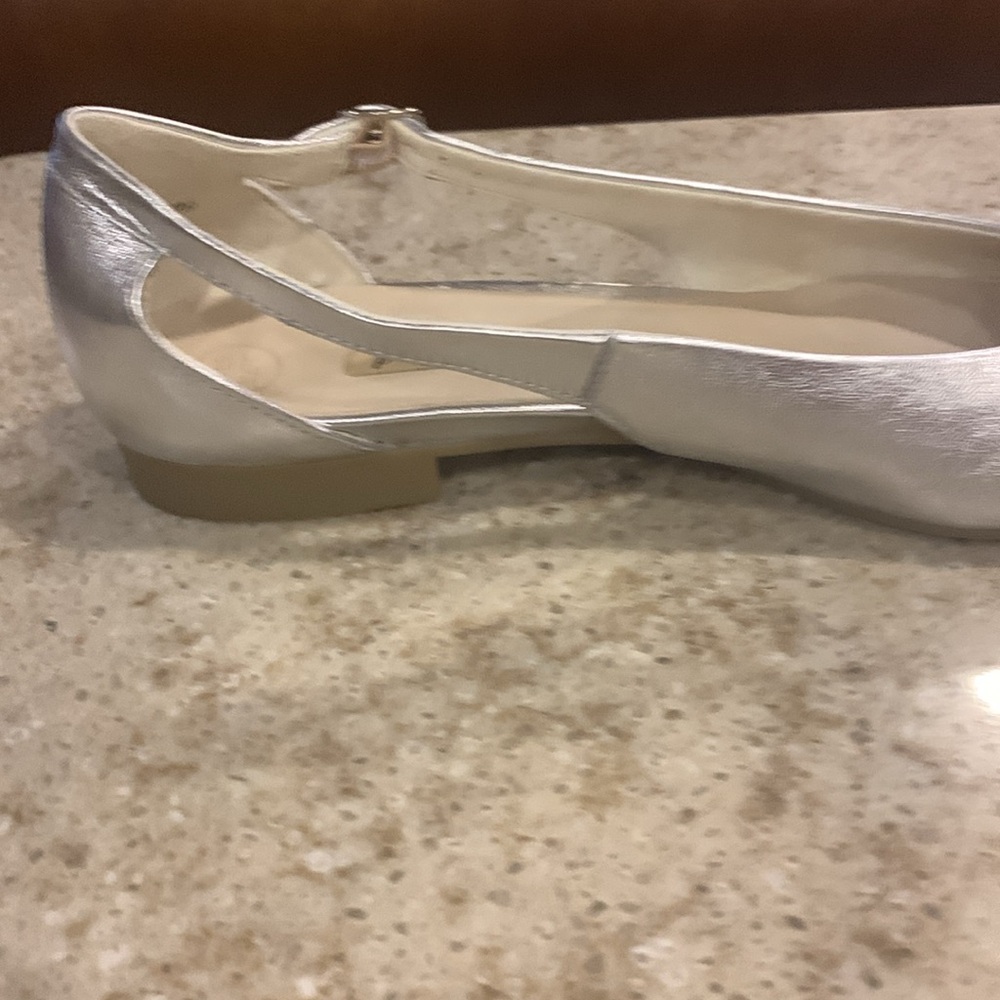 NWOT Paul Green Super Soft Silver Leather Ballet flats Size 9.5 - Picture 9 of 10